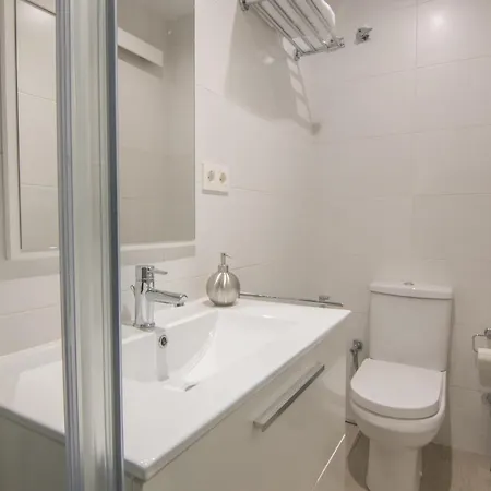 Tuguest Station 2 Apartment